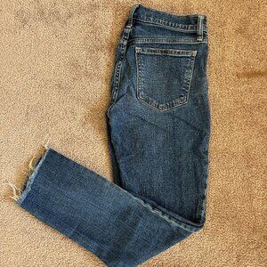 Gap 24 / 00 medium wash girlfriend mid rise jeans